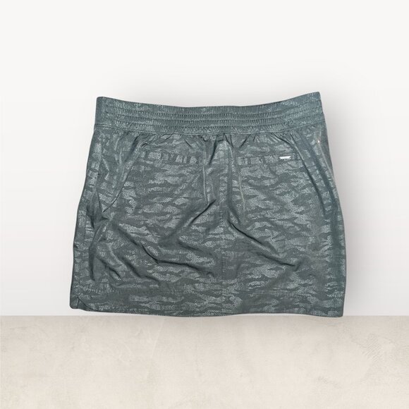 Orvis Embossed Performance Skort — Built‑In Shorts, Zip Pockets, Active / Travel - Picture 4 of 8
